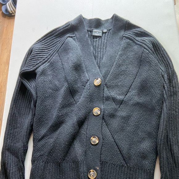 Devotion by Cyrus Cardigan - Picture 7 of 15